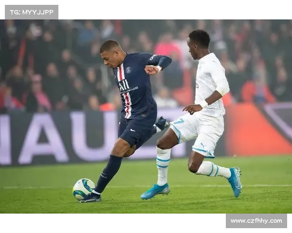 梅西加盟法甲后对球队表现及法甲联赛影响的深度分析 梅西加盟法甲后对球队表现及法甲联赛影响的深度分析